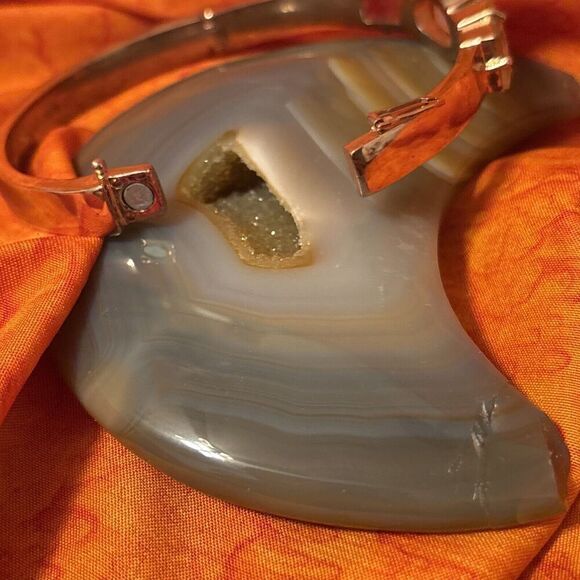 Kate Spade New York Oval/Rectangular Glass Gold Tone Hinged Bangle Size 6.75 - Picture 11 of 15